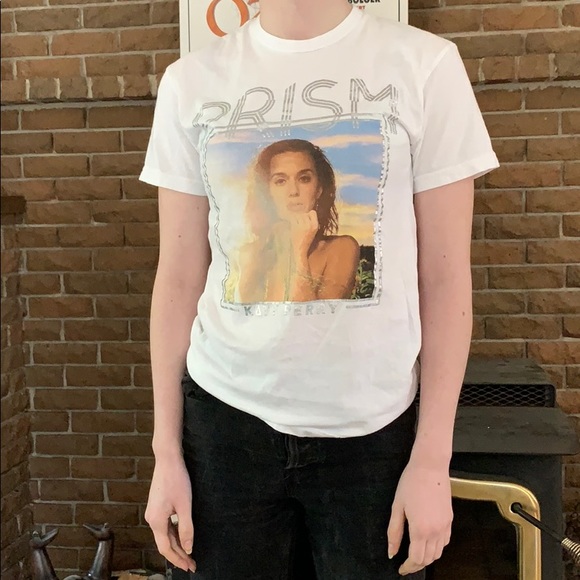 📌 Katy Perry Prismatic World Tour 2014 T-shirt - Picture 1 of 4